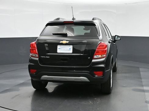 Used 2020 Chevrolet Trax LT w/ LT Convenience Package image 6