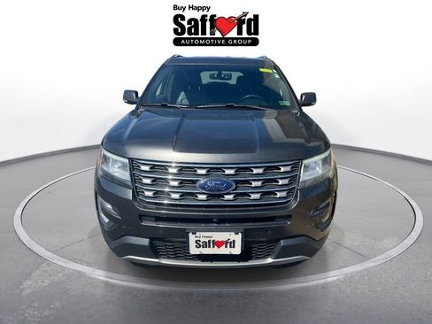 Used 2017 Ford Explorer Limited image 4