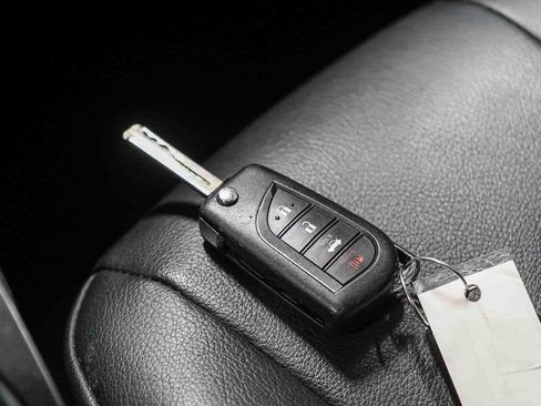 Used 2019 Toyota Camry SE image 31