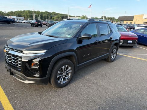 Certified 2025 Chevrolet Equinox LT w/ Convenience Package II AWD/4WD image 6