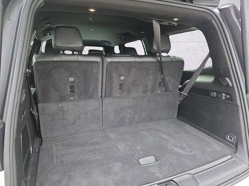 Used 2023 Jeep Wagoneer 4WD image 8