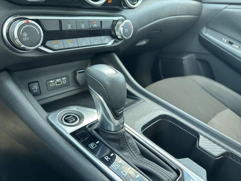 Used 2025 Nissan Sentra SV FWD image 34