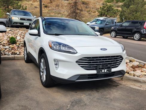 Used 2021 Ford Escape Titanium w/ Titanium Elite Package AWD/4WD image 19