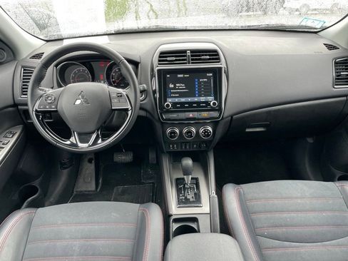 Used 2025 Mitsubishi Outlander Sport SE AWD/4WD image 10