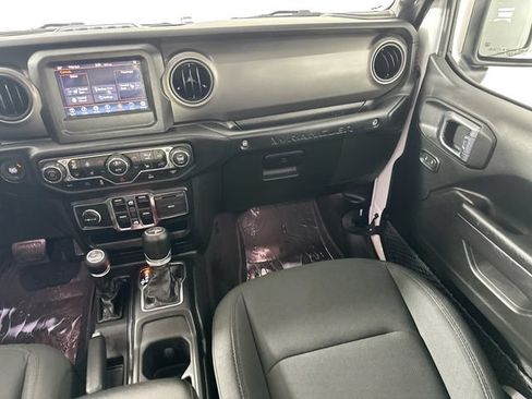 Used 2023 Jeep Wrangler Unlimited w/ Cold Weather Group AWD/4WD image 26