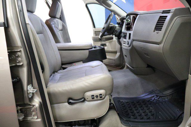 Used 2009 Dodge Ram 2500 Truck Laramie AWD/4WD image 8