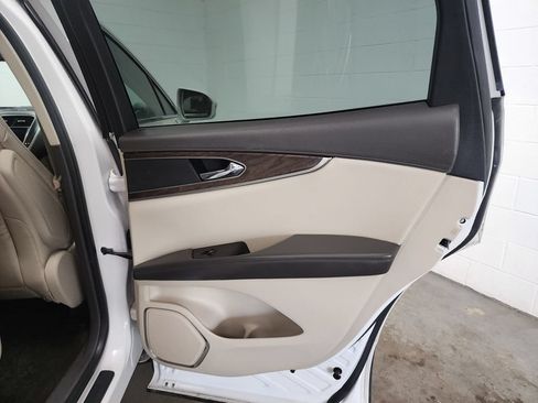 Used 2018 Lincoln MKX Reserve w/ Lincoln MKX Climate Package AWD/4WD image 31