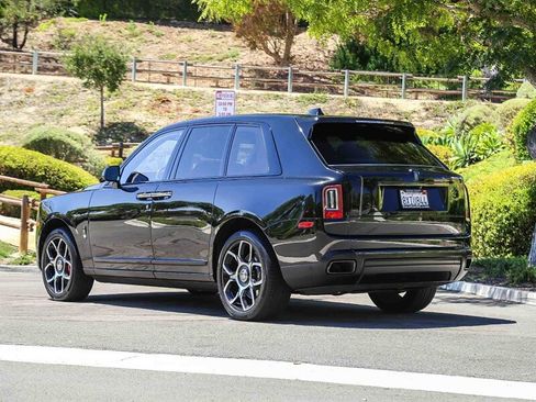Used 2021 Rolls-Royce Cullinan Black Badge AWD/4WD image 15