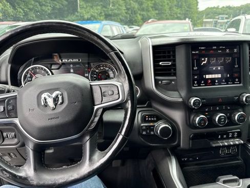 Used 2019 RAM 1500 Big Horn AWD/4WD image 11