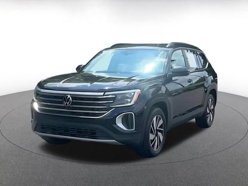 Used 2024 Volkswagen Atlas SE AWD/4WD image 4