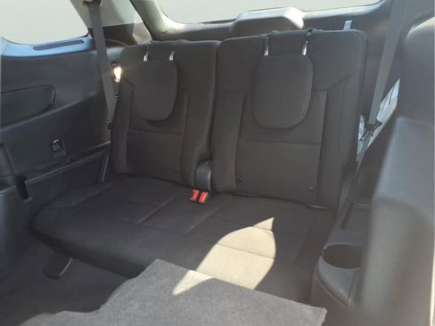 Used 2021 Ford Explorer XLT AWD/4WD image 30