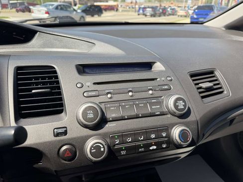 Used 2010 Honda Civic DX-VP image 22