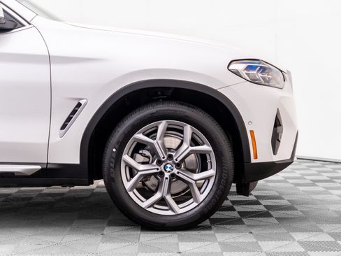 Certified 2025 BMW X4 xDrive30i AWD/4WD image 38