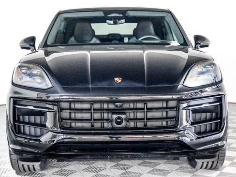 New 2026 Porsche Cayenne GTS image 7