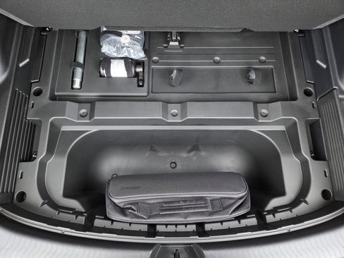 Used 2025 Chevrolet Equinox EV RS FWD image 26