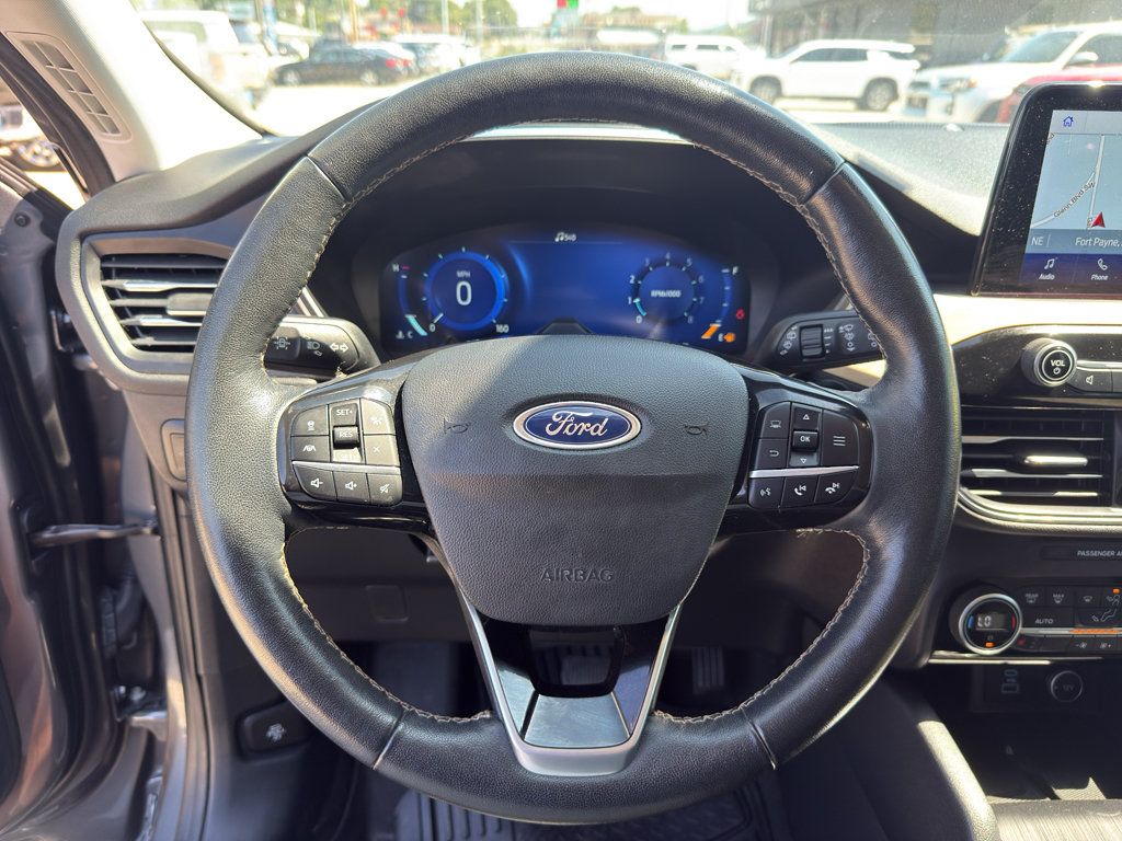 Used 2021 Ford Escape Titanium w/ Titanium Elite Package AWD/4WD image 15