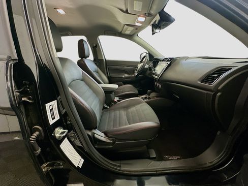 Used 2025 Mitsubishi Outlander Sport SE image 31