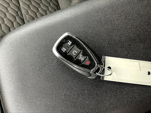 Used 2020 Chevrolet Equinox LT w/ Driver Convenience Package FWD image 33