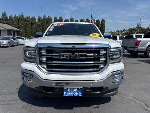 Used 2017 GMC Sierra 1500 SLT image 3