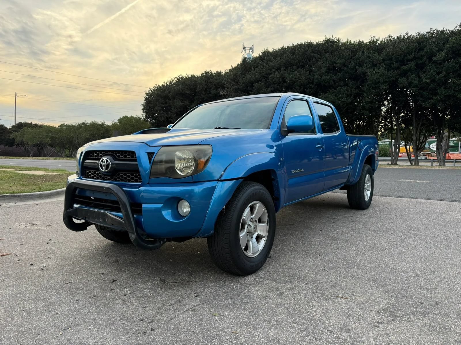 Used 2011 Toyota Tacoma 4x4 Double Cab w/ TRD Sport Pkg image 1