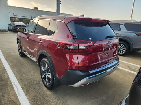 Used 2023 Nissan Rogue Platinum w/ Platinum Premium Package FWD image 4