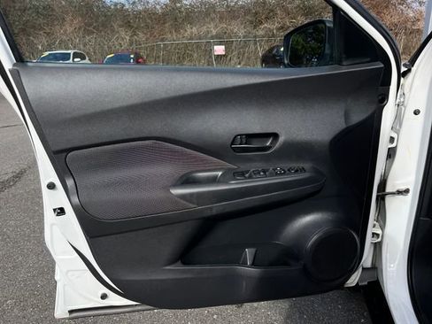 Used 2018 Nissan Kicks S w/ Exterior Package image 16