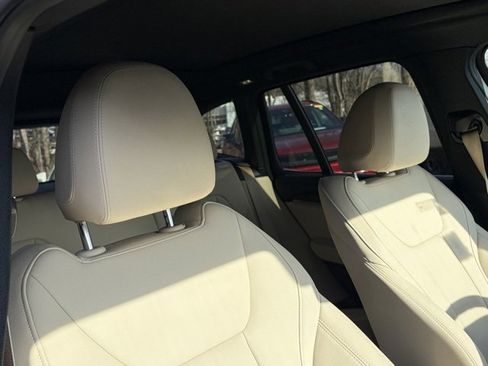 Used 2020 BMW X3 xDrive30e w/ Premium Package image 32