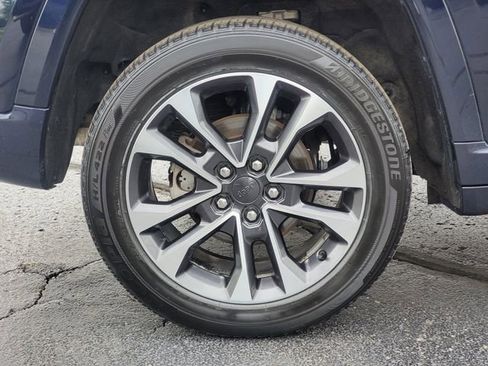 Used 2023 Jeep Grand Cherokee Overland AWD/4WD image 5