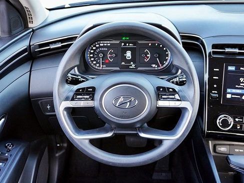 Certified 2023 Hyundai Tucson SEL FWD image 18