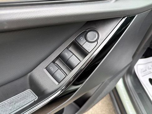 Used 2025 Chevrolet Equinox LT w/ Safety and Technology Package FWD image 20