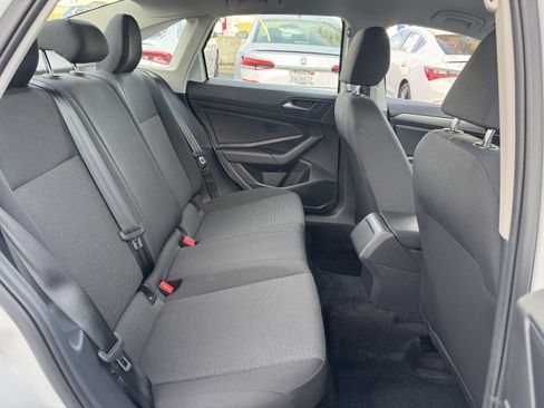 Used 2020 Volkswagen Jetta S image 32