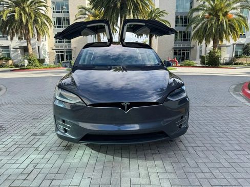 Used 2018 Tesla Model X 100D AWD/4WD image 3