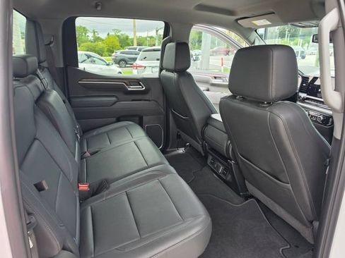 Used 2026 GMC Sierra 1500 SLT RWD image 27