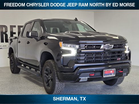 Used 2024 Chevrolet Silverado 1500 LT Trail Boss w/ LT Trail Boss Premium Package image 2