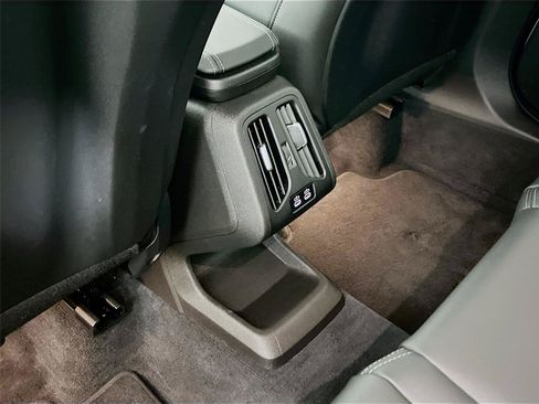 Used 2025 BMW X1 xDrive28i AWD/4WD image 21
