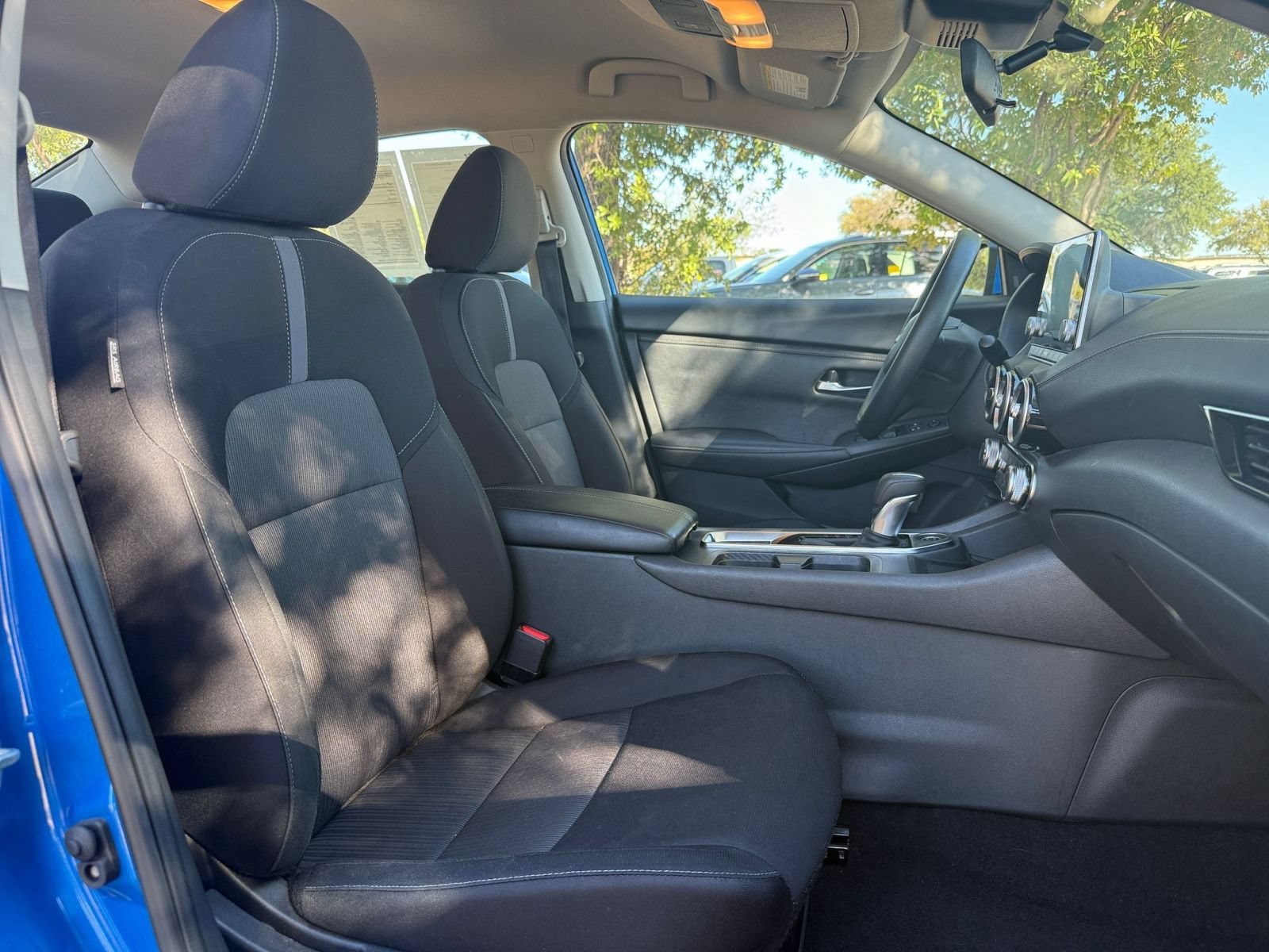 Used 2025 Nissan Sentra SV FWD image 35