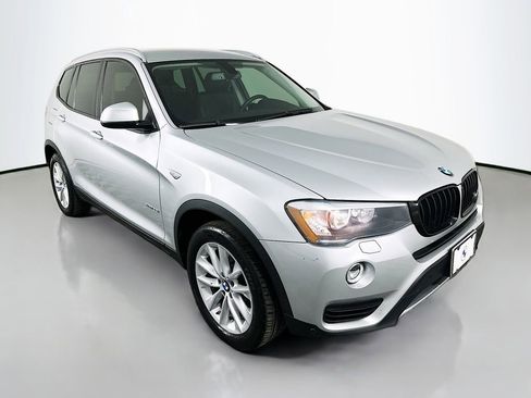 Used 2016 BMW X3 xDrive28i image 3