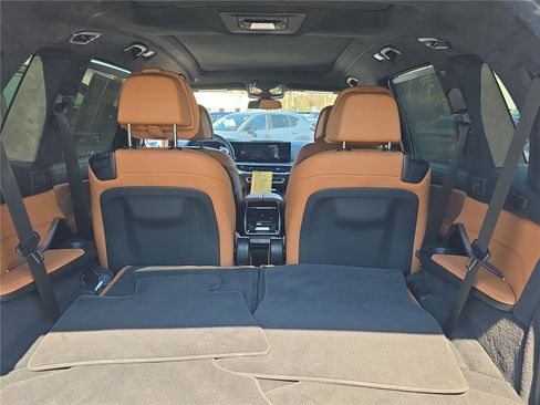 Certified 2023 BMW X7 xDrive40i w/ Executive Package image 9