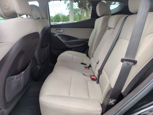 Used 2017 Hyundai Santa Fe Sport FWD image 29