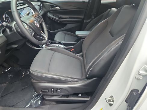 Used 2021 Buick Encore GX Select AWD/4WD image 9