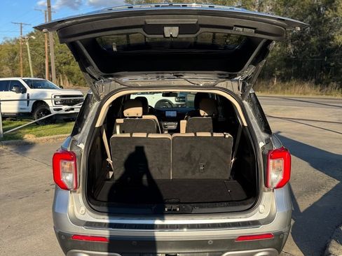 Used 2020 Ford Explorer Limited w/ Class III Trailer Tow Package image 6