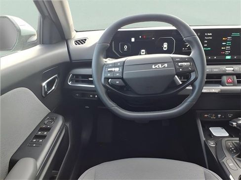 New 2025 Kia K4 EX image 4