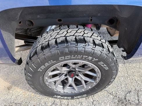 Used 2018 Chevrolet Silverado 1500 LT w/ All Star Edition image 9