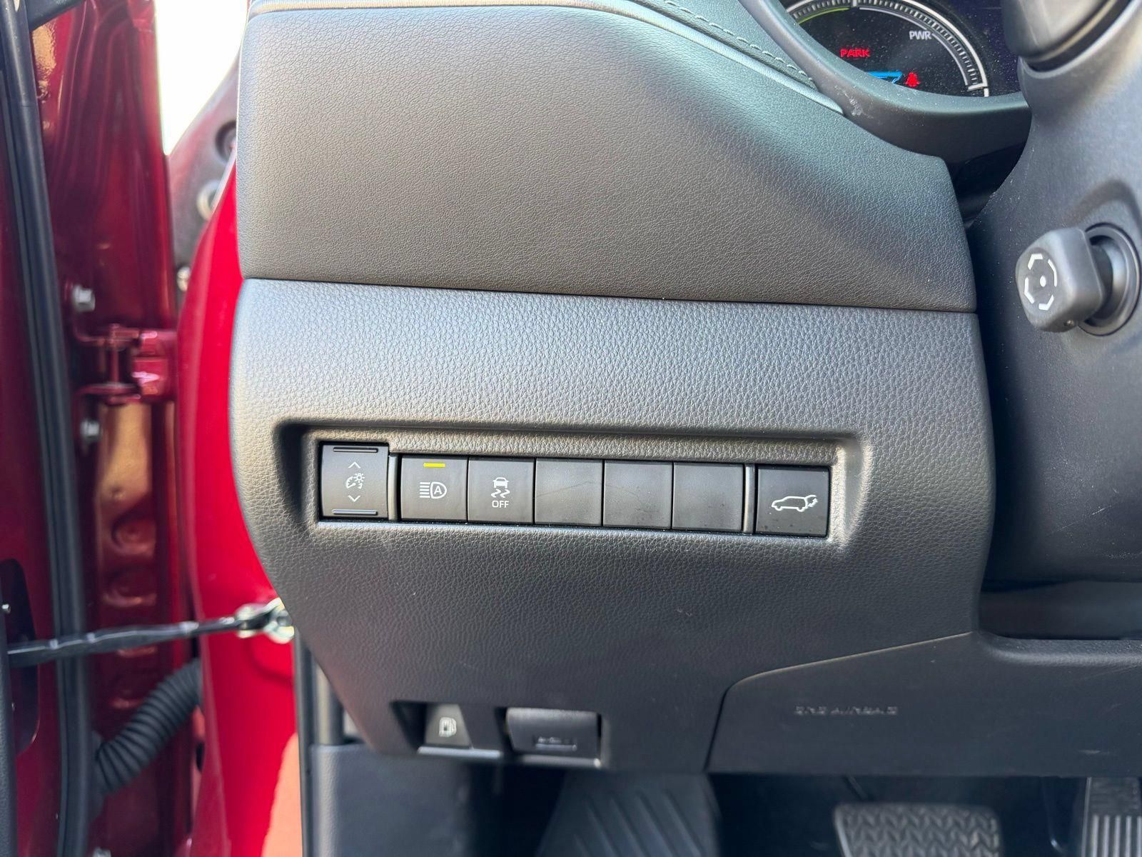 Used 2024 Toyota Venza Nightshade AWD/4WD image 29