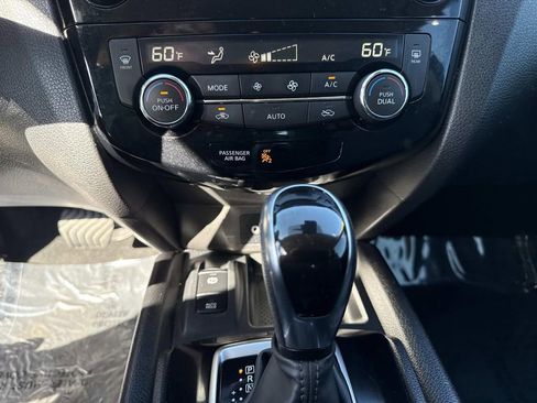 Certified 2022 Nissan Rogue Sport SV w/ Technology Package image 26