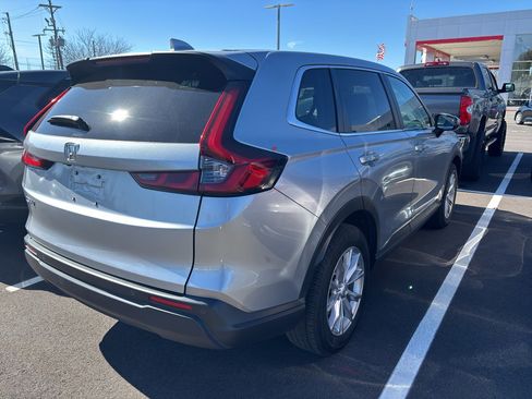 Used 2025 Honda CR-V EX-L image 5