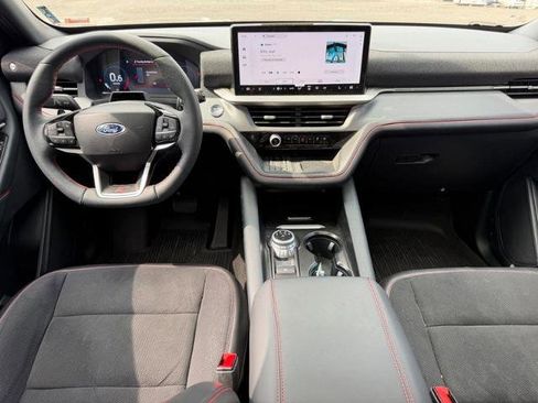Certified 2025 Ford Explorer ST AWD/4WD image 14