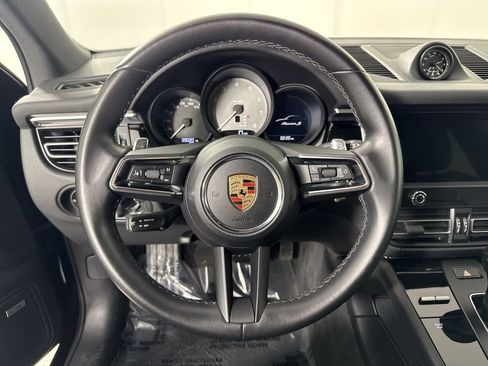 Certified 2022 Porsche Macan S AWD/4WD image 36