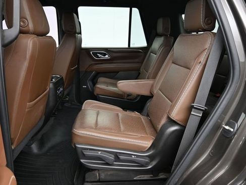 Used 2021 Chevrolet Tahoe High Country w/ Premium Package image 26