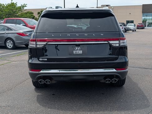 Used 2020 Lincoln Aviator Reserve w/ Equipment Group 202A AWD/4WD image 4